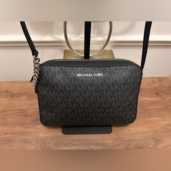 Michael Kors Black and Silver Crossbody Bag - Picture 3 of 9
